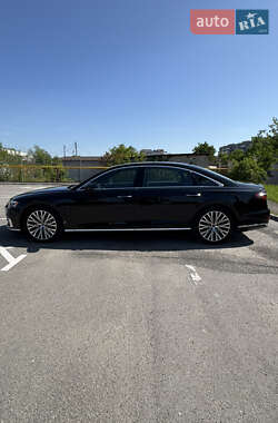 Седан Audi A8 2021 в 