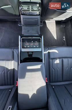 Седан Audi A8 2021 в 