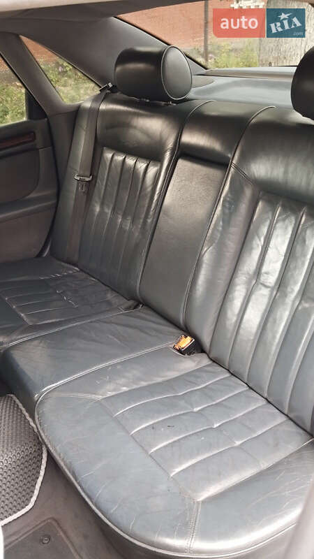 Седан Audi A8 1995 в Хороле фото 12 Седан Audi A8 1995 в Хороле