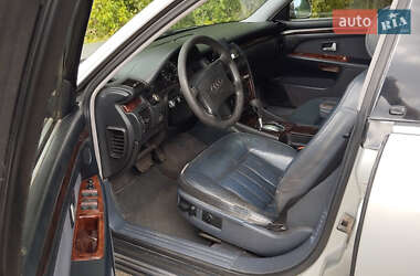 Седан Audi A8 1995 в 