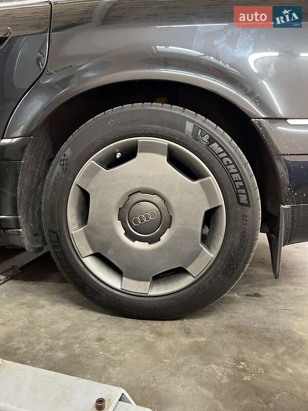 Седан Audi A8 2001 в Одесі