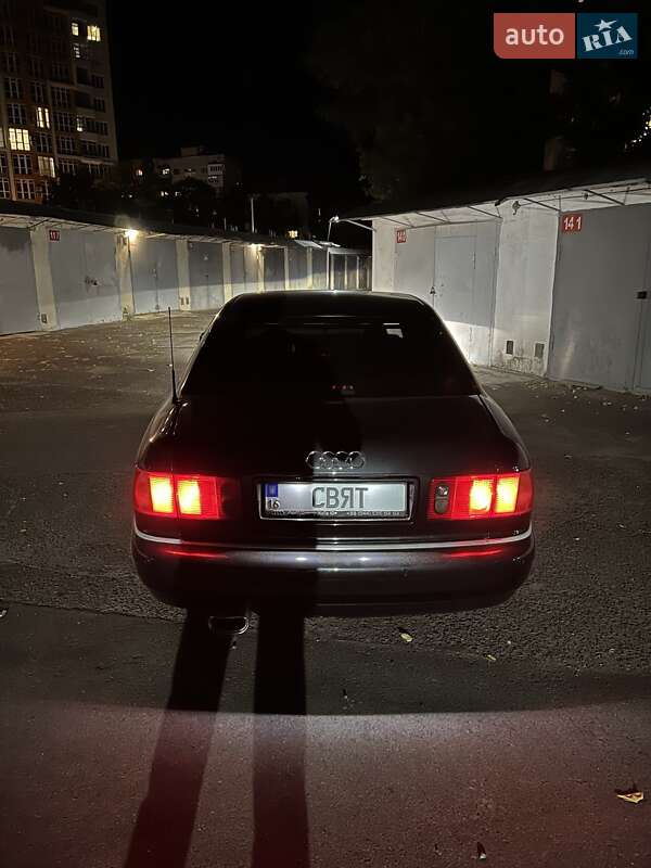 Седан Audi A8 2001 в Одесі