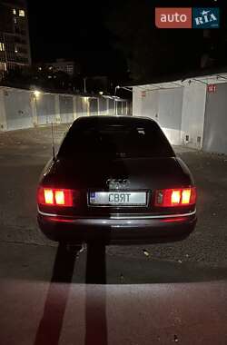 Седан Audi A8 2001 в 