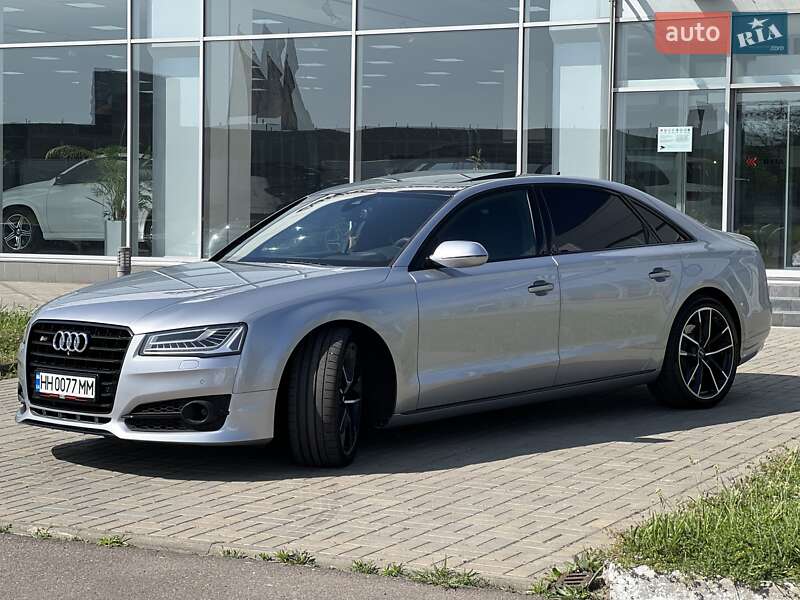 Седан Audi A8 2015 в Одессе