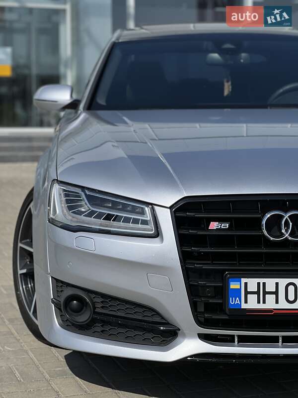Седан Audi A8 2015 в Одессе
