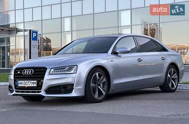 Седан Audi A8 2015 в 