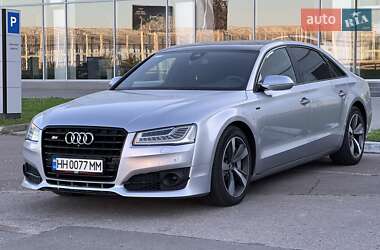 Седан Audi A8 2015 в 