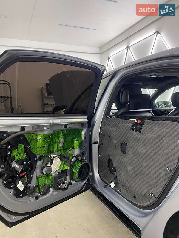 Седан Audi A8 2015 в Одессе