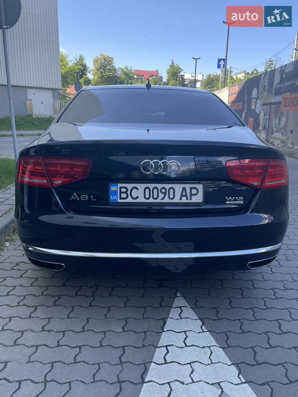 Седан Audi A8 2012 в Львове