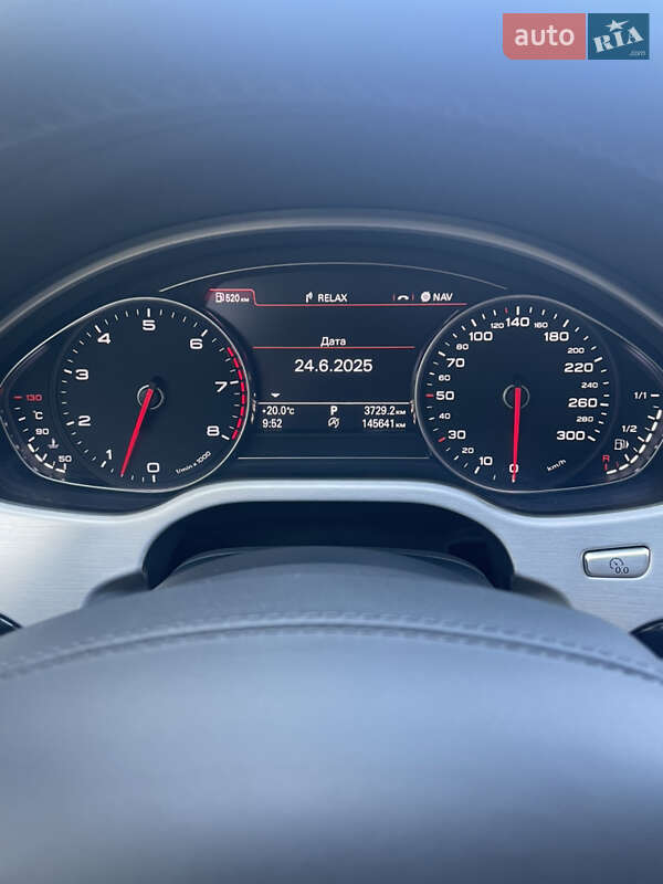 Седан Audi A8 2012 в Львове