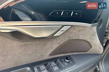 Седан Audi A8 2021 в 