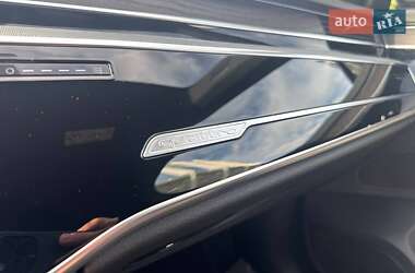 Седан Audi A8 2021 в 