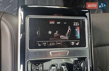 Седан Audi A8 2021 в 