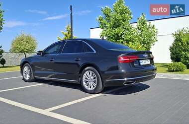 Седан Audi A8 2017 в 