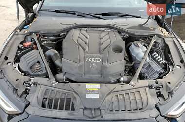 Седан Audi A8 2023 в 