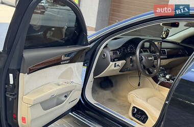 Седан Audi A8 2013 в 