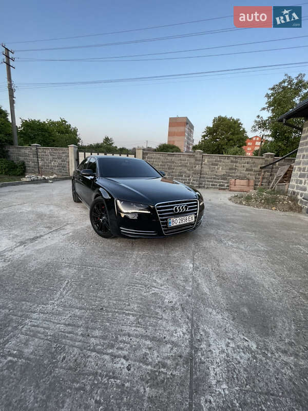 Седан Audi A8 2011 в Ивано-Франковске