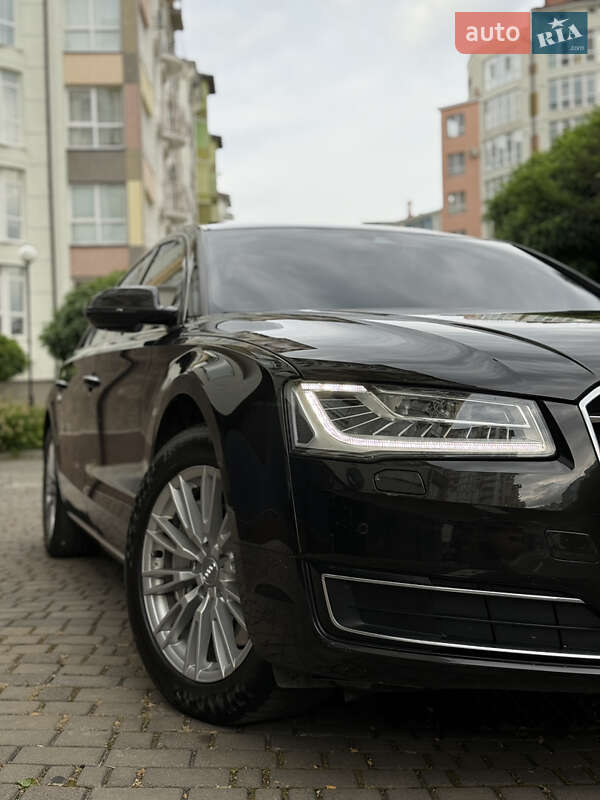 Седан Audi A8 2017 в Івано-Франківську