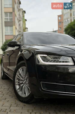 Седан Audi A8 2017 в 