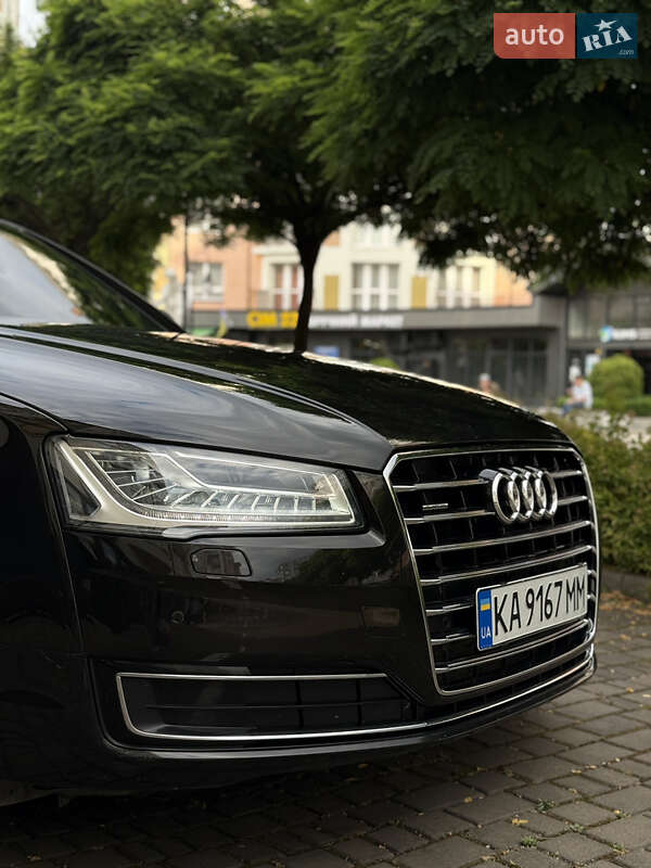 Седан Audi A8 2017 в Івано-Франківську