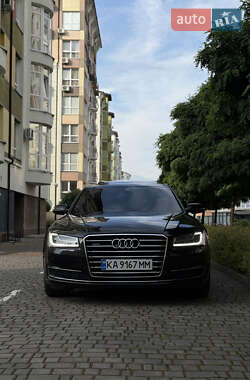 Седан Audi A8 2017 в 