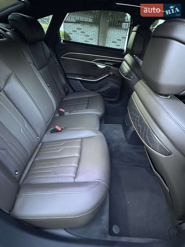 Седан Audi A8 2019 в Києві