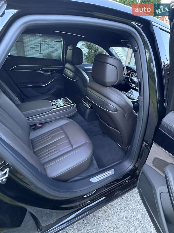 Седан Audi A8 2019 в Києві