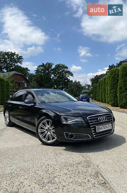 Седан Audi A8 2012 в Калуше