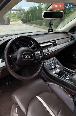Седан Audi A8 2012 в 