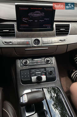 Седан Audi A8 2012 в 