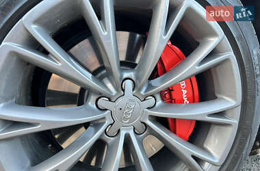 Седан Audi A8 2011 в 