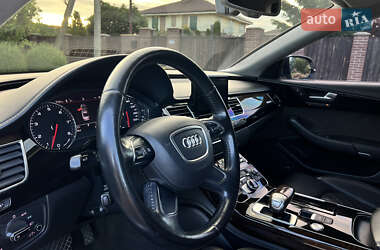 Седан Audi A8 2011 в 