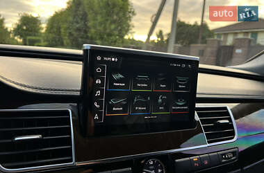 Седан Audi A8 2011 в 