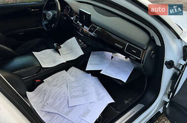 Седан Audi A8 2011 в 