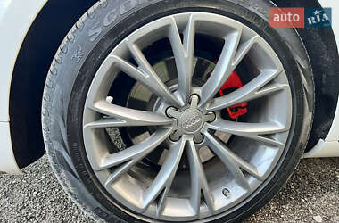 Седан Audi A8 2011 в 