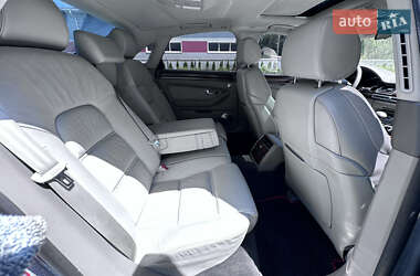Седан Audi A8 2004 в 