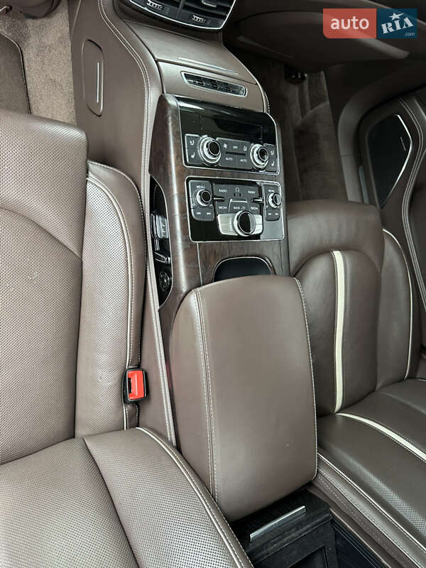 Седан Audi A8 2013 в Киеве