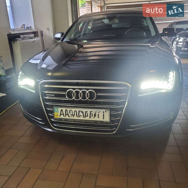 Седан Audi A8 2011 в 