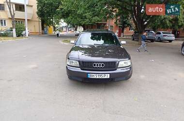 Седан Audi A8 1999 в Измаиле
