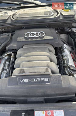 Седан Audi A8 2007 в 