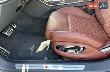 Седан Audi A8 2025 в 