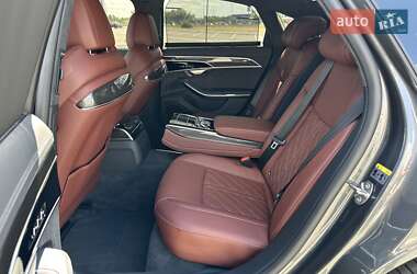 Седан Audi A8 2025 в 