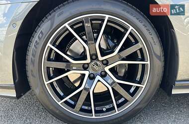 Седан Audi A8 2025 в 