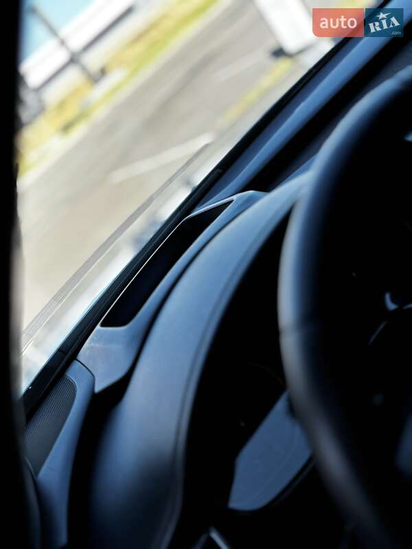 Седан Audi A8 2015 в Одессе