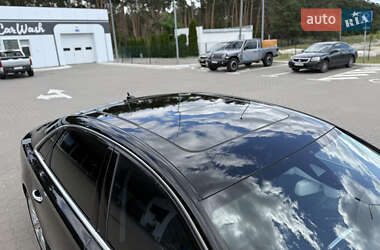 Седан Audi A8 2017 в 