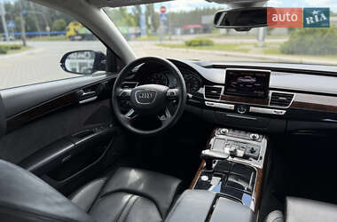 Седан Audi A8 2017 в 