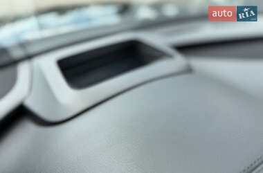 Седан Audi A8 2017 в 