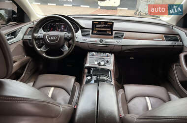 Седан Audi A8 2011 в 