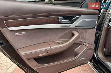 Седан Audi A8 2011 в 
