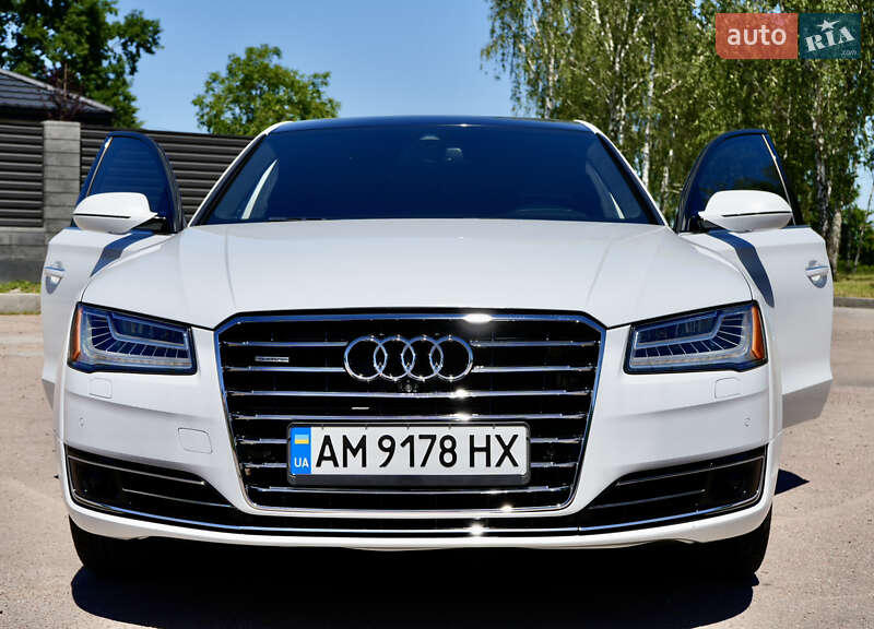 Седан Audi A8 2016 в Житомире